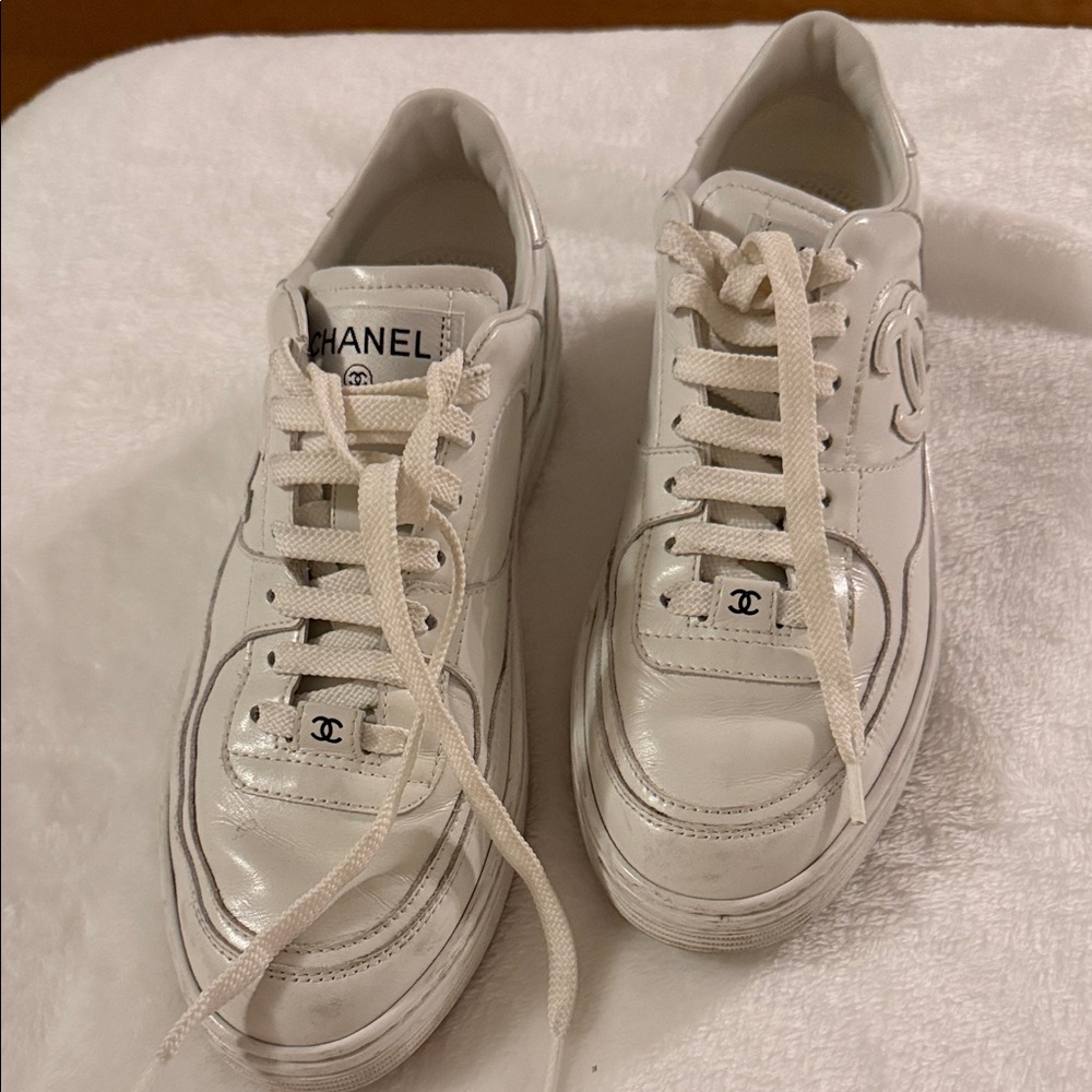 Chanel sneakers 39